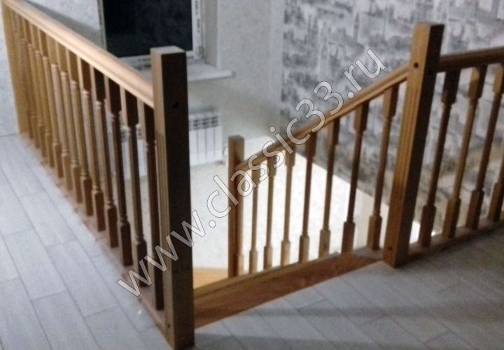 Лестница из бука с забежными ступенями